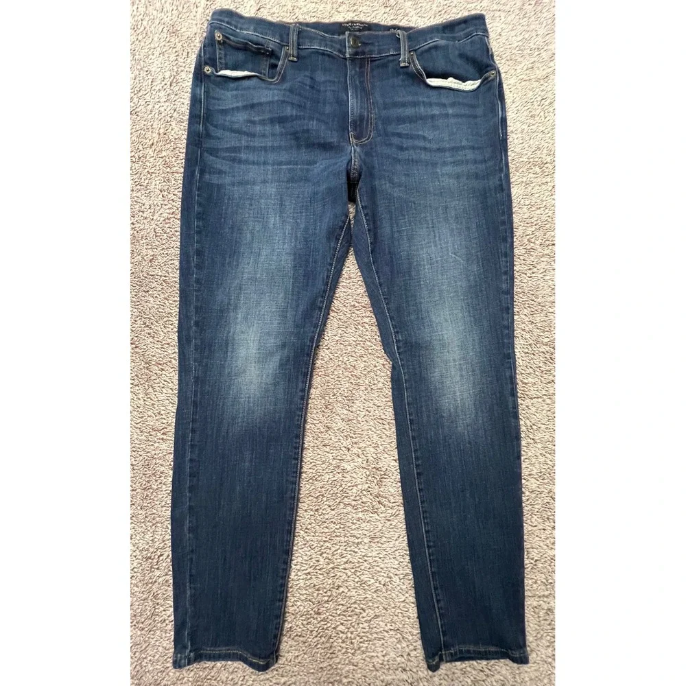 Lucky Brand 411 Athletic Taper Jeans Men's 38x32 Blue Denim Medium Wash
